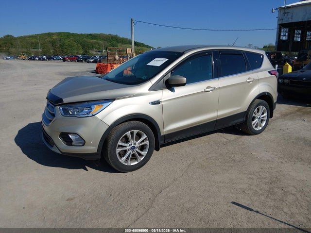 Продажа на аукционе авто 2017 Ford Escape Se, vin: 1FMCU9GD5HUC30745, номер лота: 45096800