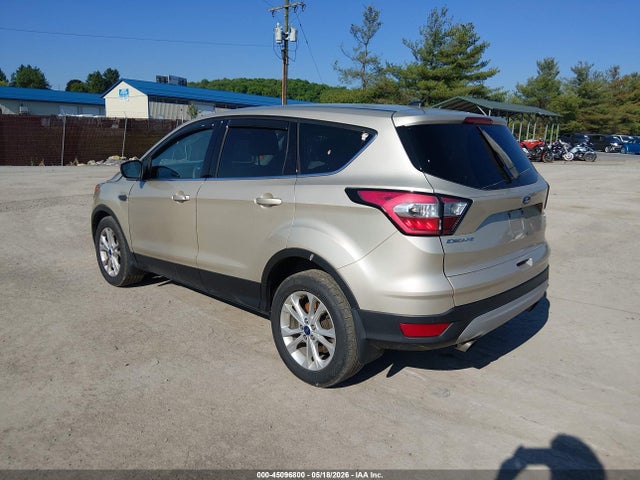 Продажа на аукционе авто 2017 Ford Escape Se, vin: 1FMCU9GD5HUC30745, номер лота: 45096800