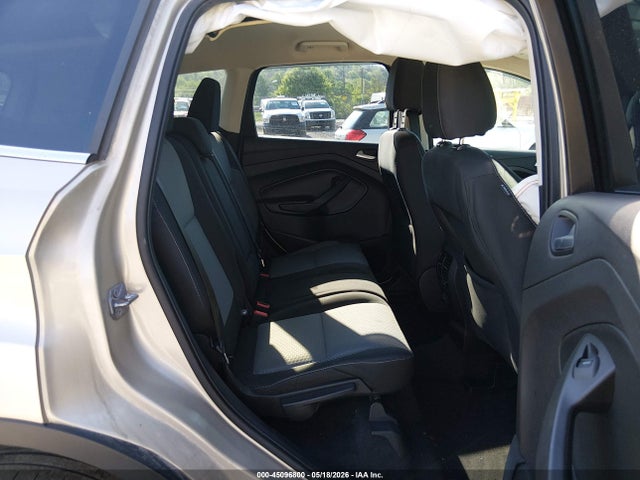 Продажа на аукционе авто 2017 Ford Escape Se, vin: 1FMCU9GD5HUC30745, номер лота: 45096800