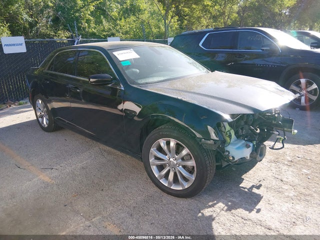 Продажа на аукционе авто 2018 Chrysler 300 Touring L Awd, vin: 2C3CCARG3JH226786, номер лота: 45096816