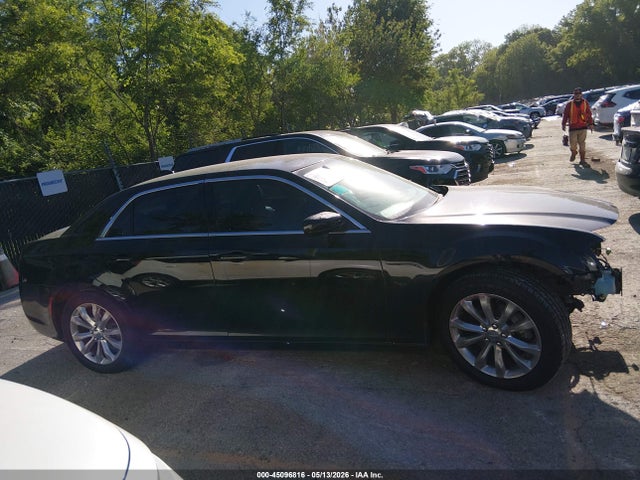 Продажа на аукционе авто 2018 Chrysler 300 Touring L Awd, vin: 2C3CCARG3JH226786, номер лота: 45096816