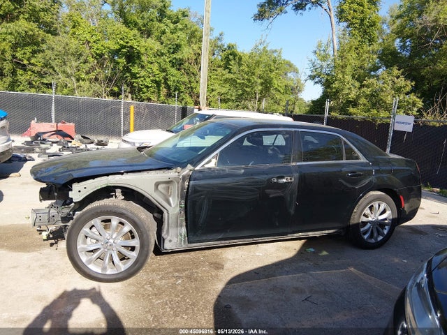 Продажа на аукционе авто 2018 Chrysler 300 Touring L Awd, vin: 2C3CCARG3JH226786, номер лота: 45096816