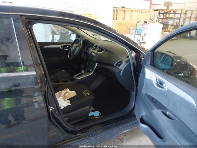 2014 Nissan Sentra Sr მანქანა იყიდება აუქციონზე, vin: 3N1AB7APXEY279962, აუქციონის ნომერი: 45096844