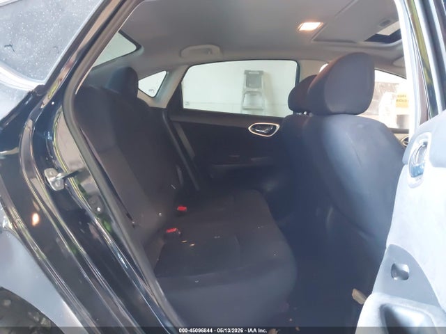 2014 Nissan Sentra Sr მანქანა იყიდება აუქციონზე, vin: 3N1AB7APXEY279962, აუქციონის ნომერი: 45096844