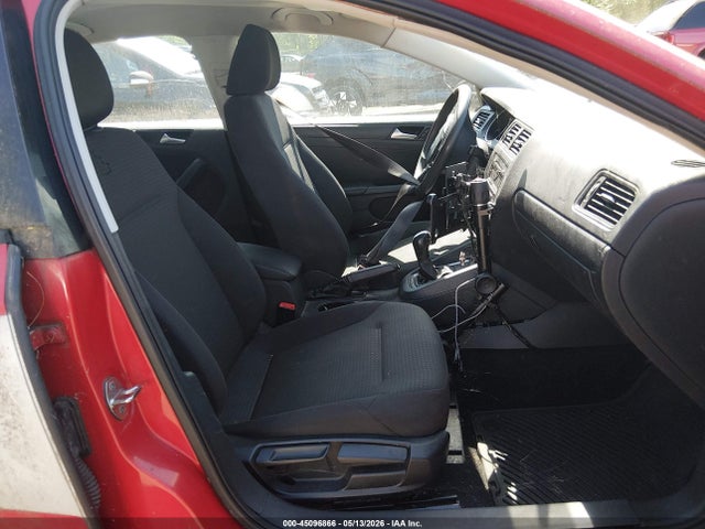 2015 Volkswagen Jetta 2.0l S მანქანა იყიდება აუქციონზე, vin: 3VW2K7AJ4FM355081, აუქციონის ნომერი: 45096866