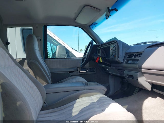 45096876 :رقم المزاد ، 1GTHC39N2RE551198 vin ، 1994 Gmc Sierra C3500 مزاد بيع