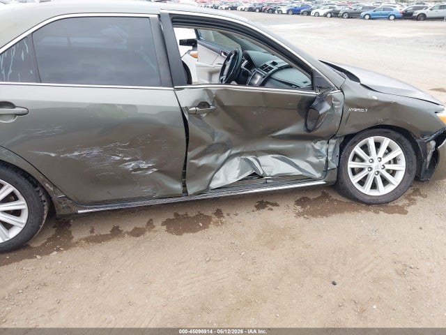 4T1BD1FK5EU099065 Toyota Camry Hybrid Xle
