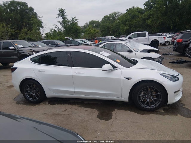 Продаж на аукціоні авто 2018 Tesla Model 3 Long Range/mid Range, vin: 5YJ3E1EA3JF161855, номер лоту: 45096928