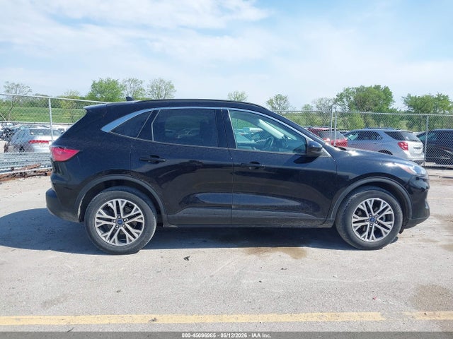 45096985 :رقم المزاد ، 1FMCU9CZ6MUB22713 vin ، 2021 Ford Escape Sel Hybrid مزاد بيع