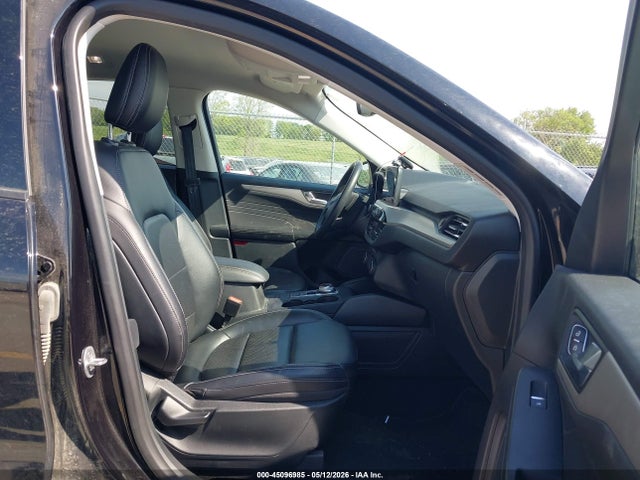 45096985 :رقم المزاد ، 1FMCU9CZ6MUB22713 vin ، 2021 Ford Escape Sel Hybrid مزاد بيع