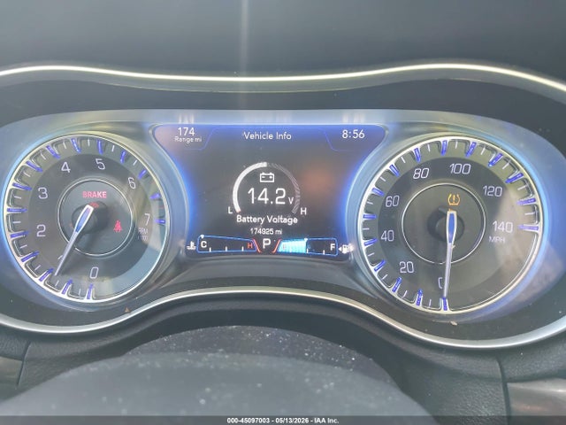 45097003 :رقم المزاد ، 2C3CCAAG2FH830154 vin ، 2015 Chrysler 300 Limited مزاد بيع