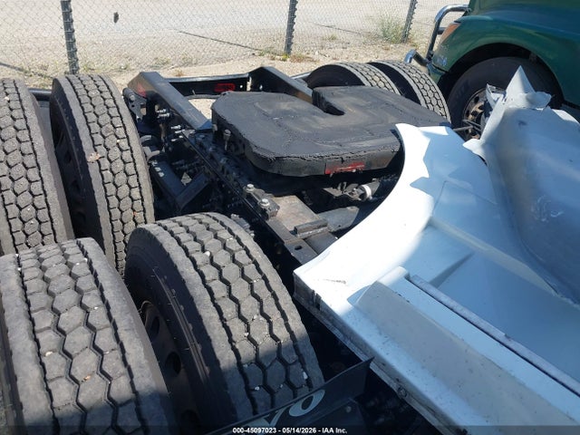 2018 Volvo Vnl მანქანა იყიდება აუქციონზე, vin: 4V4NC9EH1JN896589, აუქციონის ნომერი: 45097023