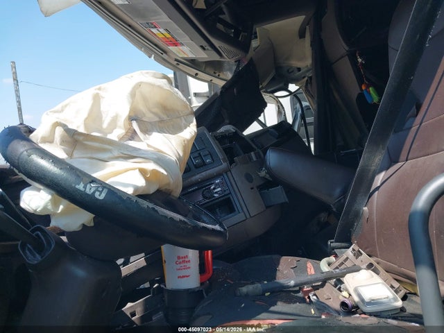 2018 Volvo Vnl მანქანა იყიდება აუქციონზე, vin: 4V4NC9EH1JN896589, აუქციონის ნომერი: 45097023