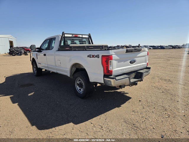 Продажа на аукционе авто 2018 Ford F-350 Xl, vin: 1FT8X3BT9JEC52745, номер лота: 45097041