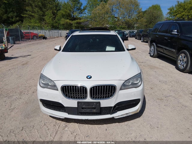 2015 Bmw 750i Xdrive მანქანა იყიდება აუქციონზე, vin: WBAYB6C5XFD965941, აუქციონის ნომერი: 45097046