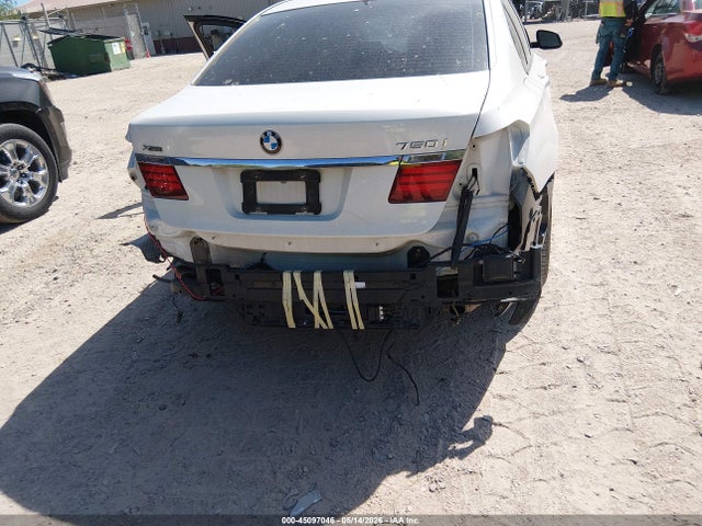 2015 Bmw 750i Xdrive მანქანა იყიდება აუქციონზე, vin: WBAYB6C5XFD965941, აუქციონის ნომერი: 45097046