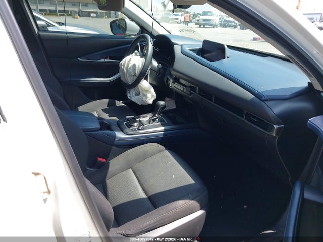 45097047 :رقم المزاد ، 3MVDMAALXMM200051 vin ، 2021 Mazda Cx-30 2.5 S مزاد بيع