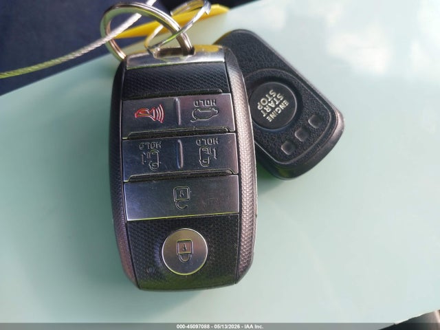 2018 Kia Sedona Lx მანქანა იყიდება აუქციონზე, vin: KNDMB5C16J6355637, აუქციონის ნომერი: 45097088