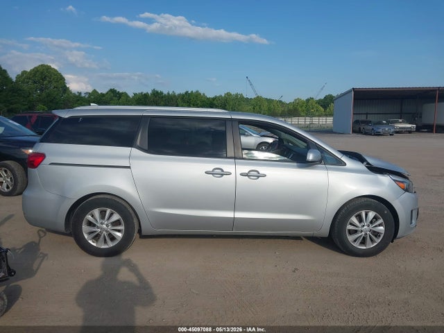 2018 Kia Sedona Lx მანქანა იყიდება აუქციონზე, vin: KNDMB5C16J6355637, აუქციონის ნომერი: 45097088