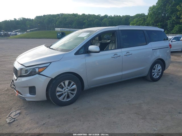 2018 Kia Sedona Lx მანქანა იყიდება აუქციონზე, vin: KNDMB5C16J6355637, აუქციონის ნომერი: 45097088
