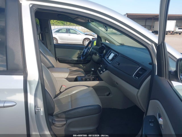 2018 Kia Sedona Lx მანქანა იყიდება აუქციონზე, vin: KNDMB5C16J6355637, აუქციონის ნომერი: 45097088