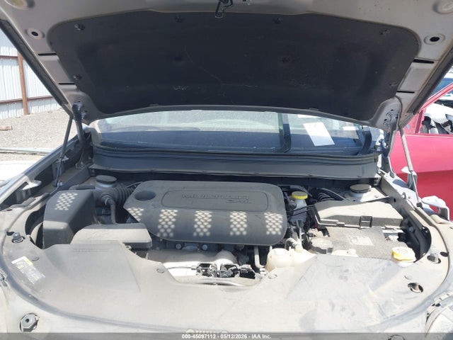 45097112 :رقم المزاد ، 1C4PJLCB2MD121234 vin ، 2021 Jeep Cherokee Latitude Fwd مزاد بيع