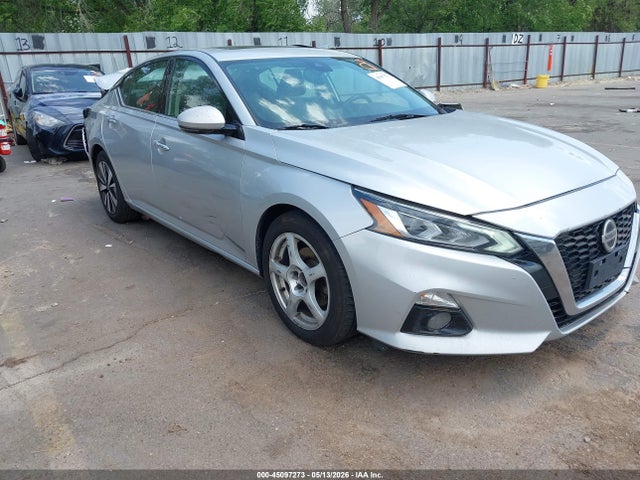 2019 1N4BL4EV8KC218190 main image