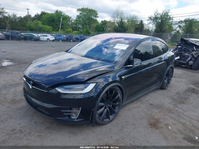 Tesla MODEL X 2016 5YJXCBE22GF002873 Image 2