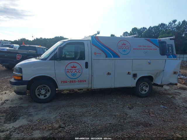 45097335 :رقم المزاد ، 1GB0GRFG9J1273944 vin ، 2018 Chevrolet Express Cutaway Work Van مزاد بيع