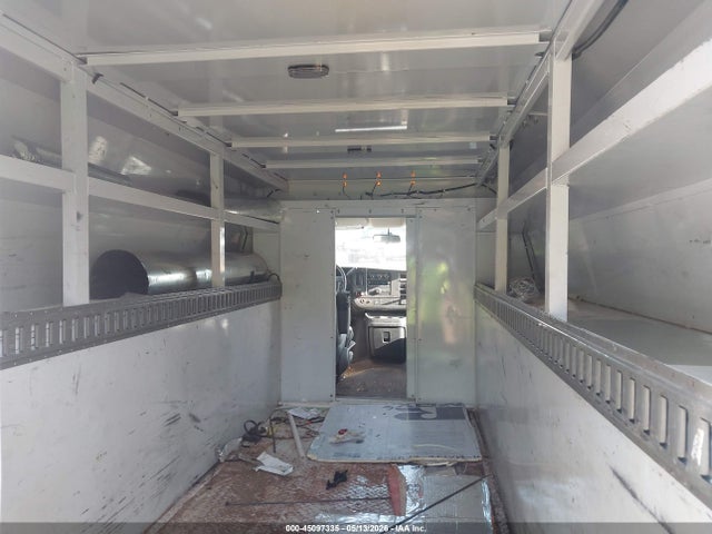 45097335 :رقم المزاد ، 1GB0GRFG9J1273944 vin ، 2018 Chevrolet Express Cutaway Work Van مزاد بيع