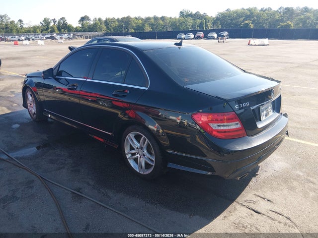 Aukcja sprzedaży 2014 Mercedes-benz C 300 Sport 4matic, vin: WDDGF8ABXER323850, numer aukcji: 45097373