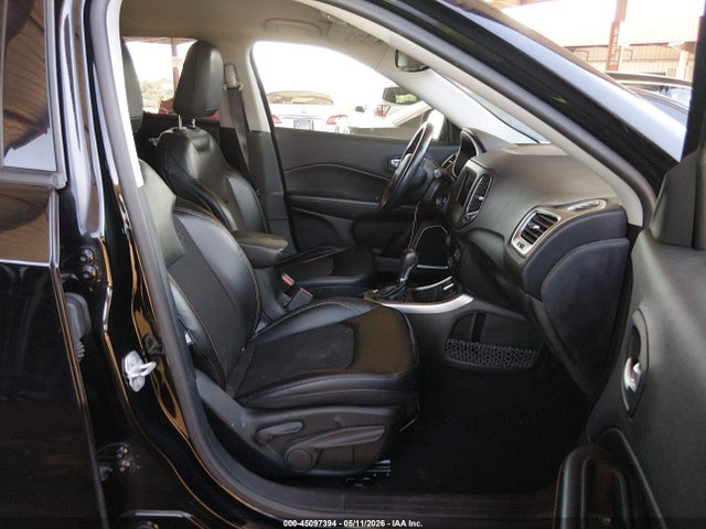 45097394 :رقم المزاد ، 3C4NJCBB4HT682110 vin ، 2017 Jeep New Compass Latitude Fwd مزاد بيع
