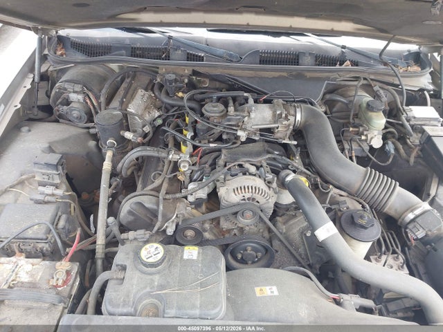 2002 Mercury Grand Marquis Gs მანქანა იყიდება აუქციონზე, vin: 2MEFM74W72X642319, აუქციონის ნომერი: 45097396