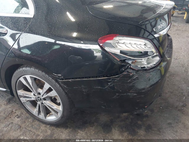 Auction sale of the 2018 Mercedes-benz C 300, vin: 55SWF4JB0JU279855, lot number: 45097453