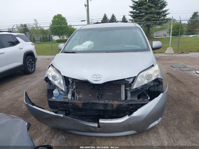 Продажа на аукционе авто 2015 Toyota Sienna Le 8 Passenger, vin: 5TDKK3DC3FS550792, номер лота: 45097504