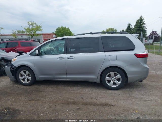 Продажа на аукционе авто 2015 Toyota Sienna Le 8 Passenger, vin: 5TDKK3DC3FS550792, номер лота: 45097504