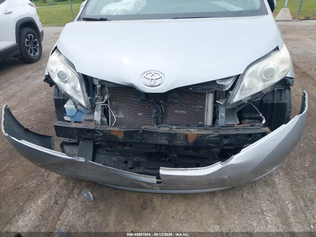 Продажа на аукционе авто 2015 Toyota Sienna Le 8 Passenger, vin: 5TDKK3DC3FS550792, номер лота: 45097504