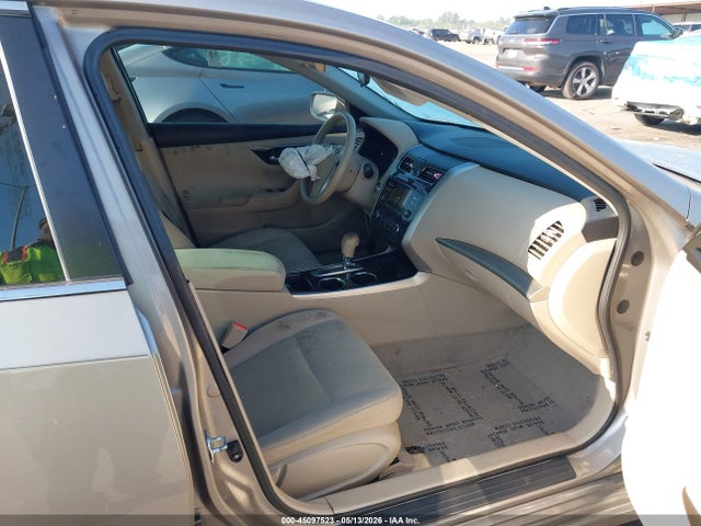 45097523 :رقم المزاد ، 1N4AL3AP1EN371161 vin ، 2014 Nissan Altima 2.5 S مزاد بيع