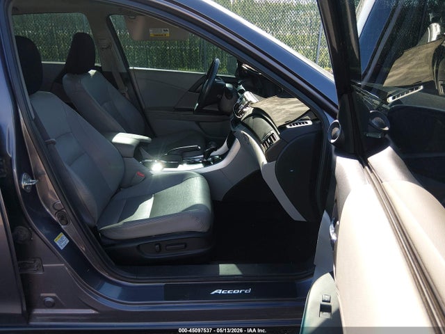 1HGCR3F8XEA026853 Honda Accord Ex-l V-6