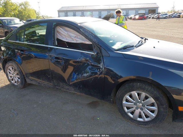 45097540 :رقم المزاد ، 1G1PF5S96B7100161 vin ، 2011 Chevrolet Cruze 1lt مزاد بيع