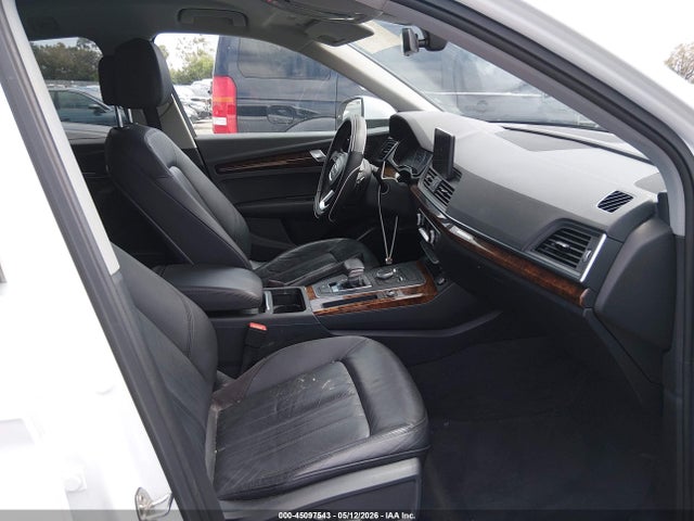 WA1ANAFY3J2133005 Audi Q5 2.0t Premium/2.0t Tech Premium