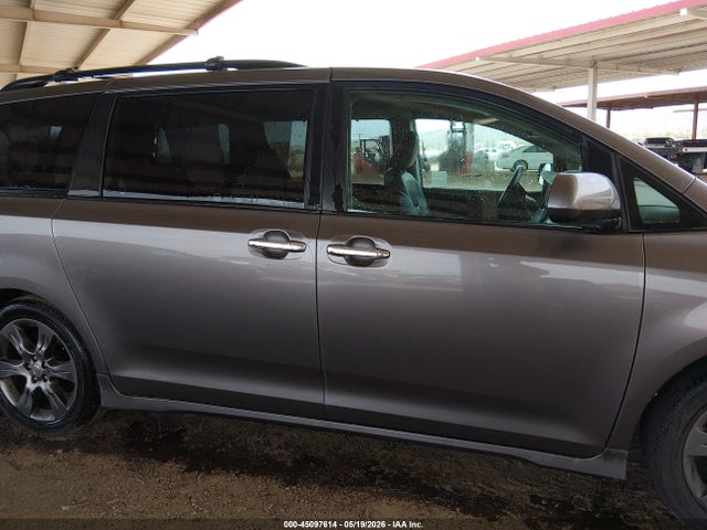 45097614 :رقم المزاد ، 5TDXK3DC7FS682251 vin ، 2015 Toyota Sienna Se 8 Passenger مزاد بيع