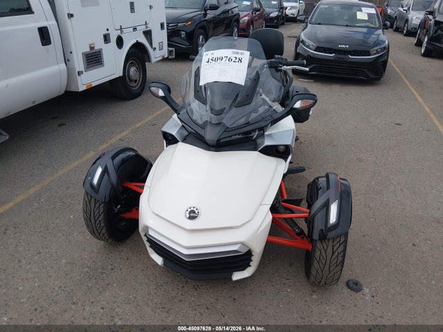 45097628 :رقم المزاد ، 2BXRDCD2XFV001008 vin ، 2015 Can-am Spyder Roadster F3/f3-s مزاد بيع