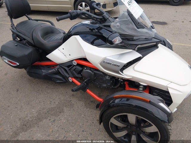 45097628 :رقم المزاد ، 2BXRDCD2XFV001008 vin ، 2015 Can-am Spyder Roadster F3/f3-s مزاد بيع