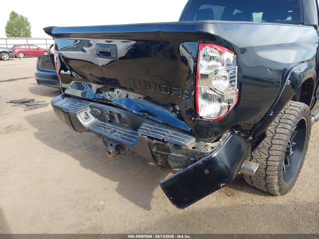 5TFHY5F13FX438729 Toyota Tundra Limited 5.7l V8