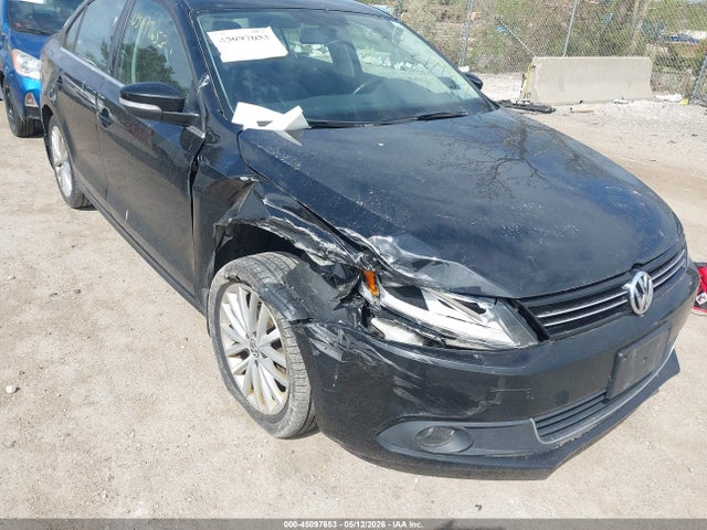 2013 Volkswagen Jetta 2.5l Sel მანქანა იყიდება აუქციონზე, vin: 3VWLX7AJ4DM373339, აუქციონის ნომერი: 45097653