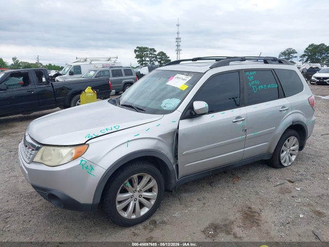 45097685 :رقم المزاد ، JF2SHADC6BG767505 vin ، 2011 Subaru Forester 2.5x Premium مزاد بيع