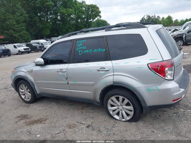 45097685 :رقم المزاد ، JF2SHADC6BG767505 vin ، 2011 Subaru Forester 2.5x Premium مزاد بيع