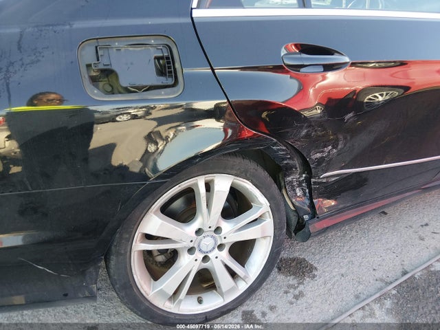 45097719 :رقم المزاد ، WDDHF5KB5DA683641 vin ، 2013 Mercedes-benz E 350 مزاد بيع