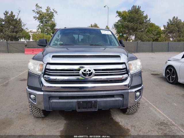 5TFRY5F18HX220583 Toyota Tundra Sr5 5.7l V8
